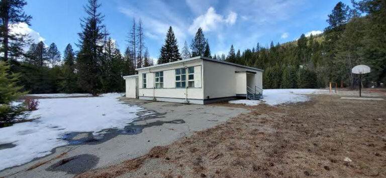 School district sells old Yahk Elementary