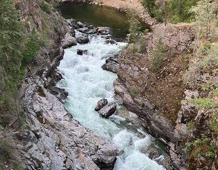 Two swimmers rescued from Goat River rapids